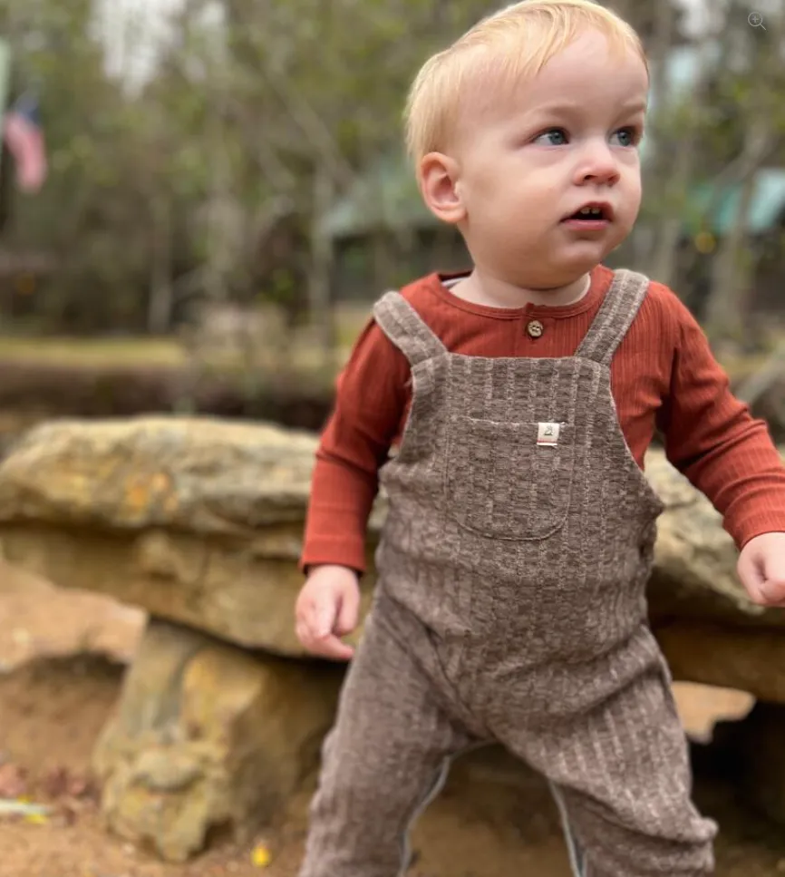 AYNOR Rib Onesie - Rust Rib