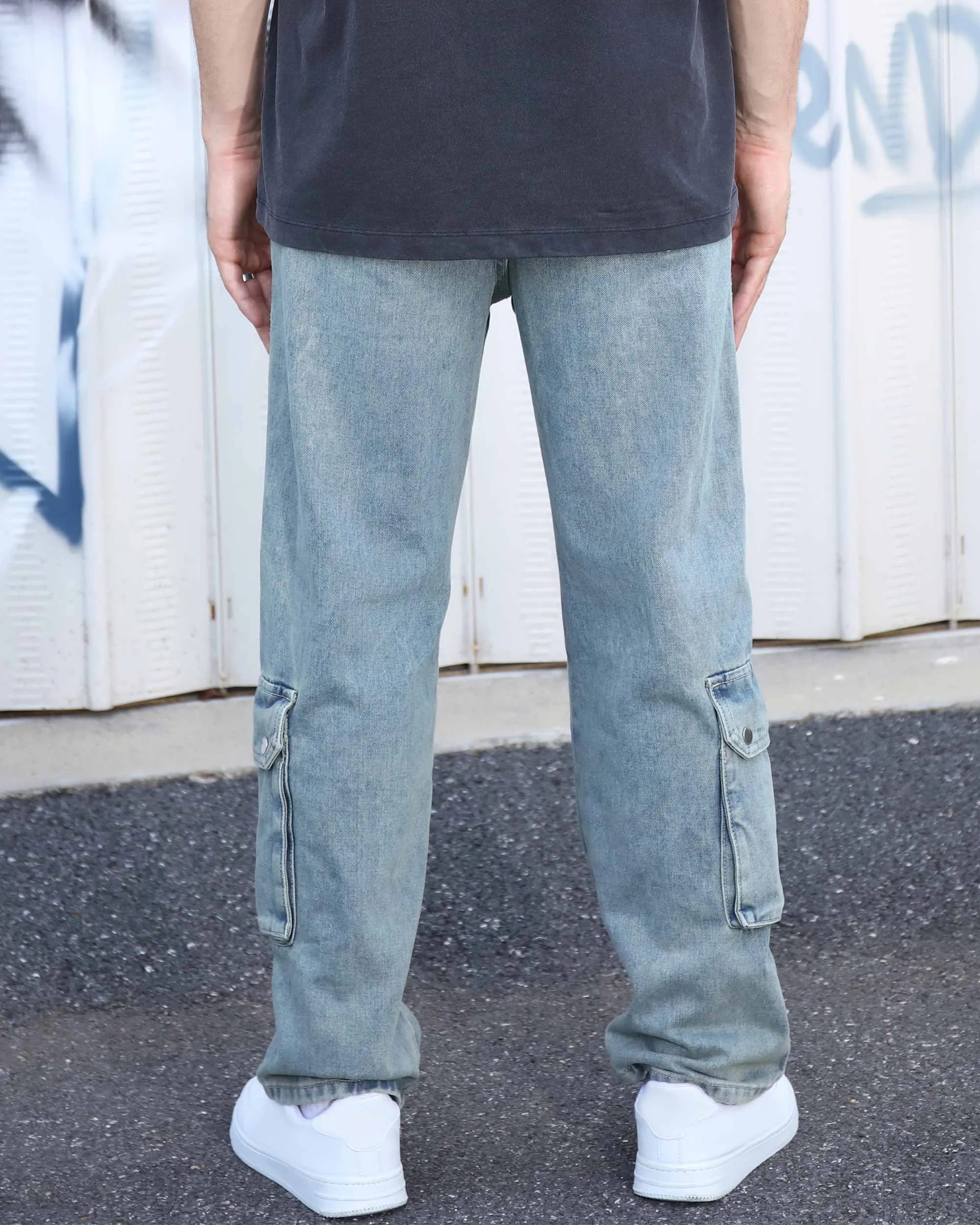 Distressed Craftsmanship in Blue Baggy Jeans with Multiple Pockets