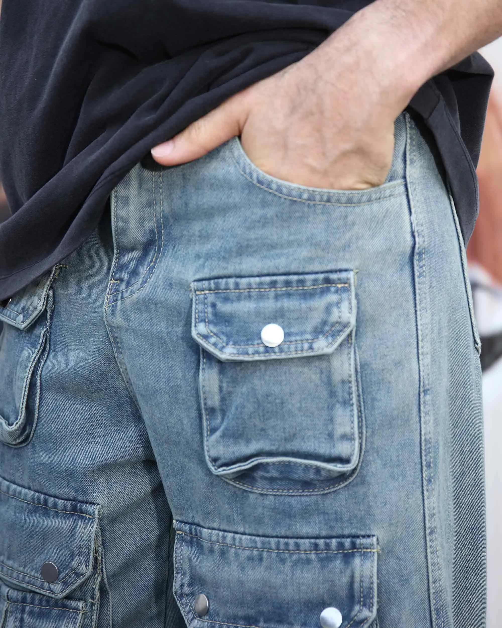 Distressed Craftsmanship in Blue Baggy Jeans with Multiple Pockets