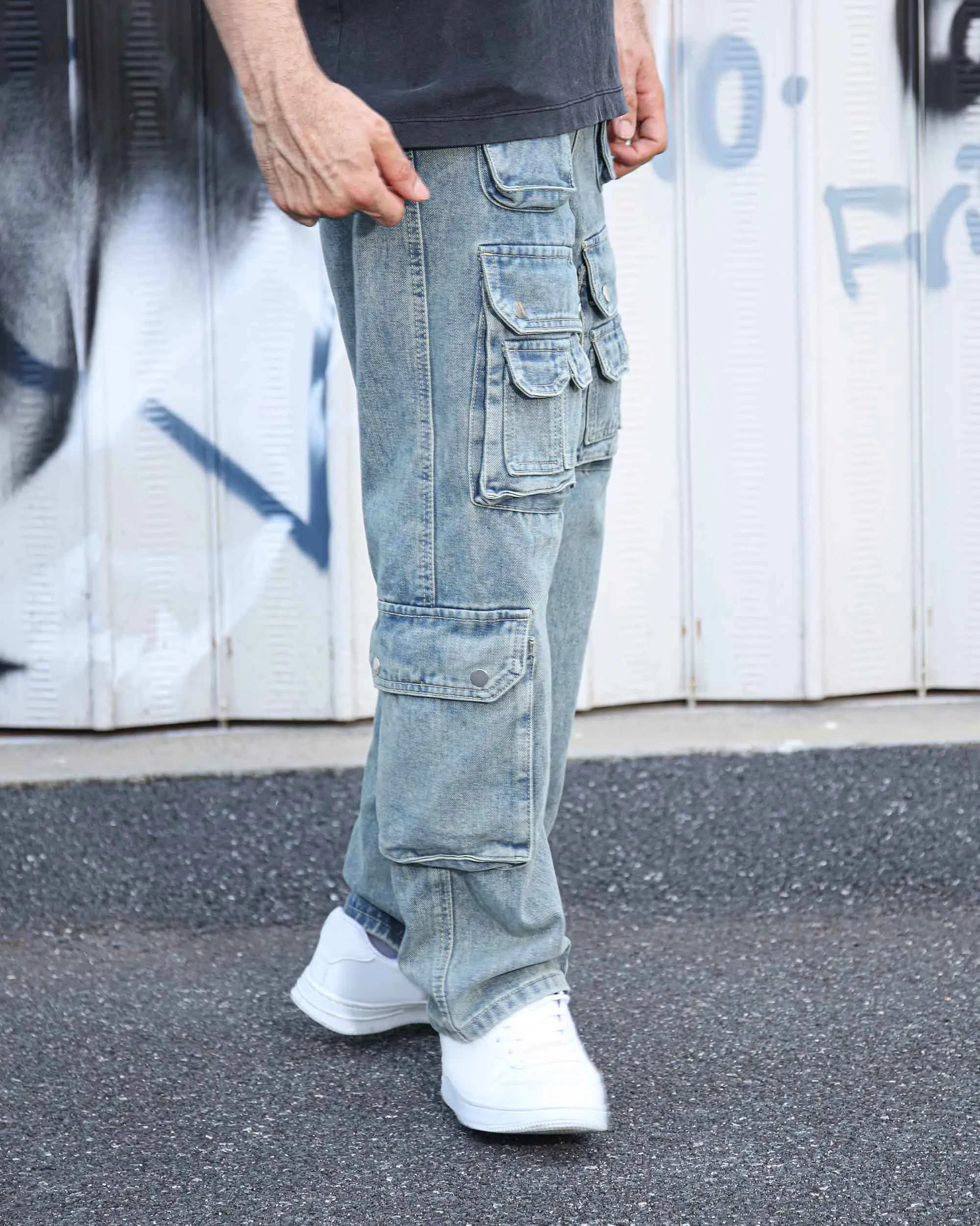 Distressed Craftsmanship in Blue Baggy Jeans with Multiple Pockets