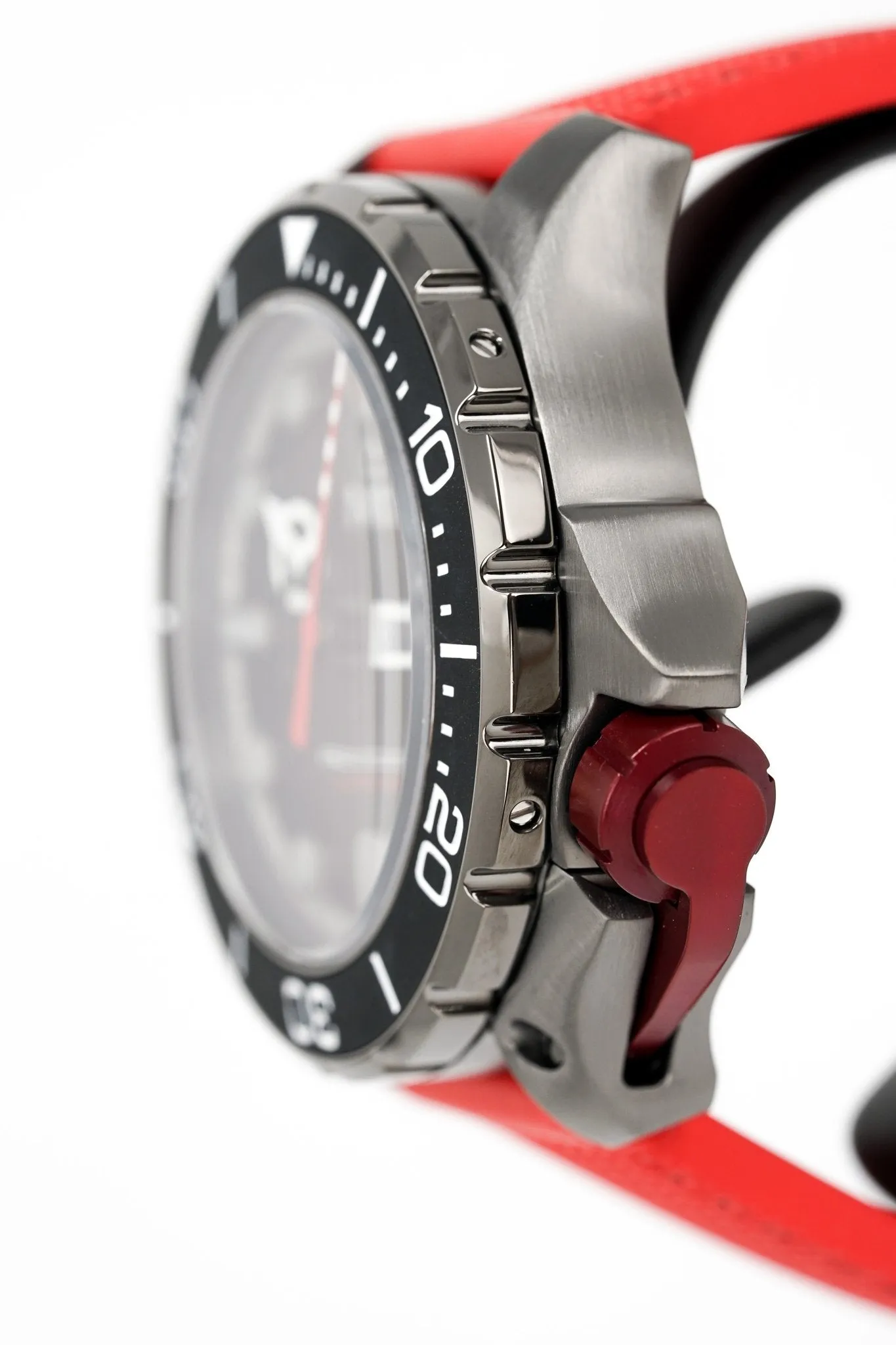 M2Z Men's Watch Diver 200 Red IP Gun 200-005