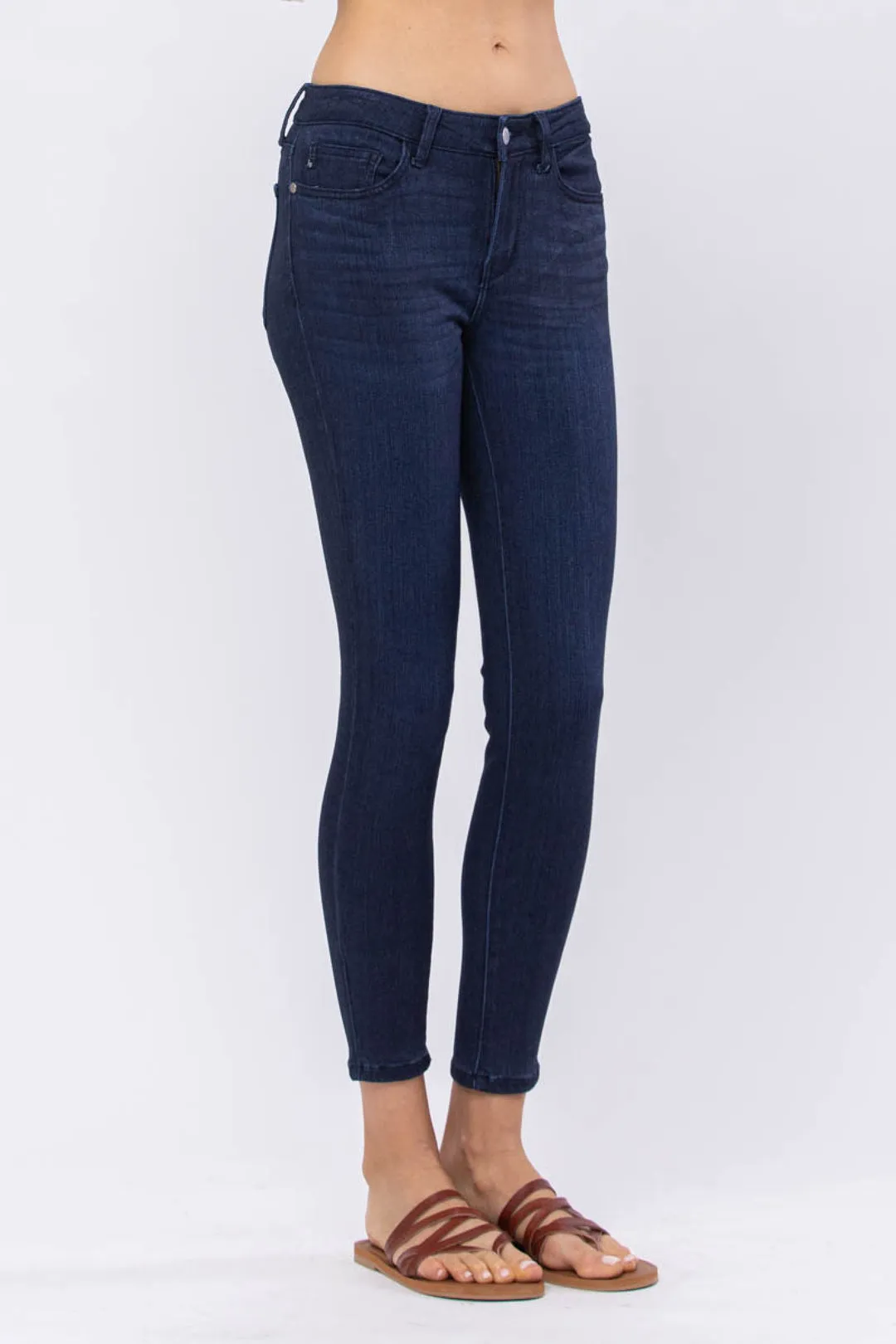 Size 1 Judy Blue Non Distressed Dark Wash Midrise Skinny Denim