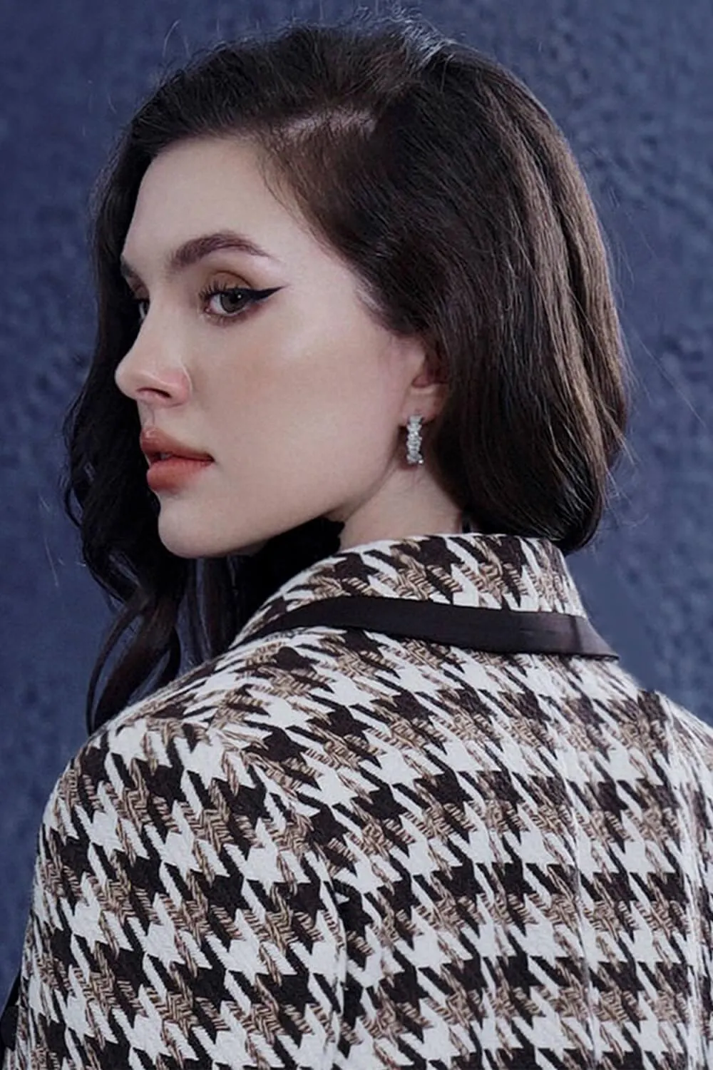 Svelte Straight Notch Lapel Tweed Blazer